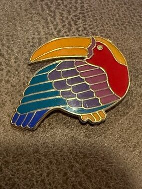 vintage Laurel Burch "Toucan" bird brooch, referred to as a "converter brooch"